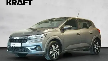 Używany Dacia Sandero Expression 91 KM (66 kW) 2024 Szary Sedan/Limuzyna