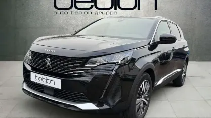 Gebraucht Peugeot 5008 Allure 131 PS (96 kW) 2023 Metfa schwarz perla SUV