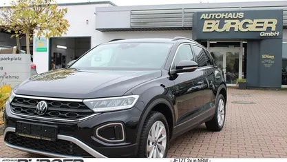 Deep black perleffekt Gebraucht 2025 VW T-Roc SUV | 28.470 € (Guter Preis)