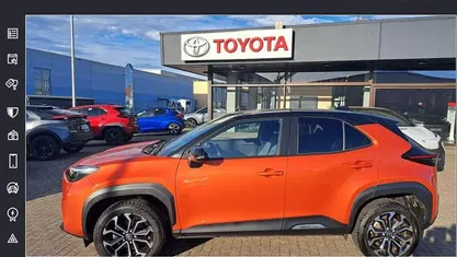 Gebraucht Toyota Yaris Cross Edition 116 PS (85 kW) 2023 Inferno orange metallic / dach SUV
