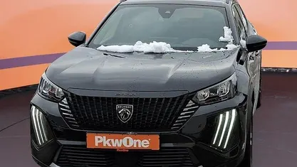 Schwarz Gebraucht 2024 Peugeot 2008 Allure SUV | 19.630 € (Fairer Preis)