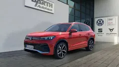 Persimmon red (rot) Gebraucht 2024 VW Tiguan R-line SUV | 39.850 € (Fairer Preis)