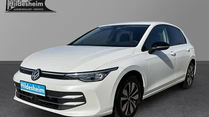 Gebraucht VW Golf VIII Goal 150 PS (110 kW) 2025 Weiß Limousine