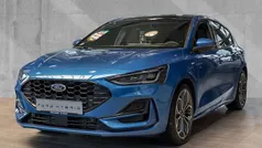 Desert island blue Gebraucht 2024 Ford Focus ST-Line X Limousine | 26.950 € (Fairer Preis)