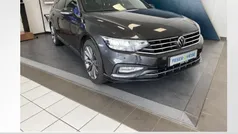 Grau Gebraucht 2022 VW Passat Business Kombi | 21.990 € (Fairer Preis)