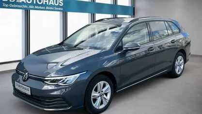 Gebraucht VW Golf VIII Life 110 PS (80 kW) 2022 Grau Kombi