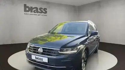 Gebraucht VW Tiguan 150 PS (110 kW) 2024 Uranograu SUV
