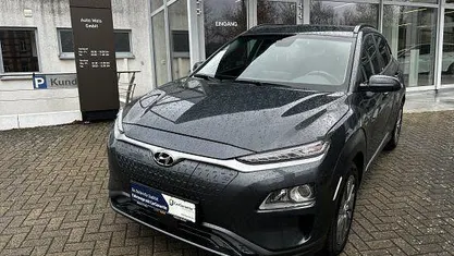 Gebraucht Hyundai Kona Advantage 100 kW (136 PS) 2020 Dark knight SUV
