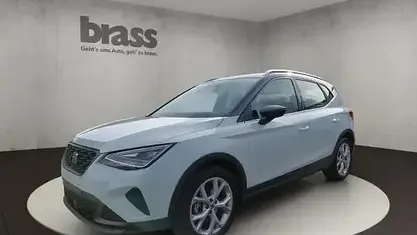 Gebraucht Seat Arona FR 110 PS (80 kW) 2023 Nevada weiß metallic/magnetic SUV