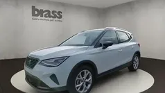 Nevada weiß metallic/magnetic Gebraucht 2023 Seat Arona FR SUV | 21.480 € (Fairer Preis)