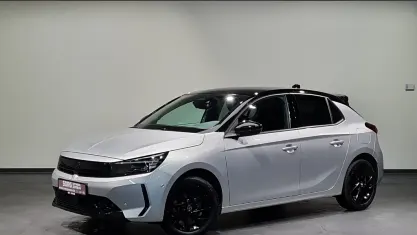 Używany Opel Corsa 101 KM (74 kW) 2025 Srebrny Hatchback