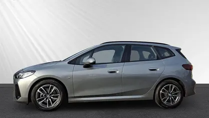 Gebraucht BMW 218 Active Tourer M Sport 136 PS (100 kW) 2025 Van / Kleinbus