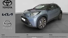 Celesite grey metalic / night Gebraucht 2024 Toyota Aygo Team Kleinwagen | 17.890 € (Fairer Preis)