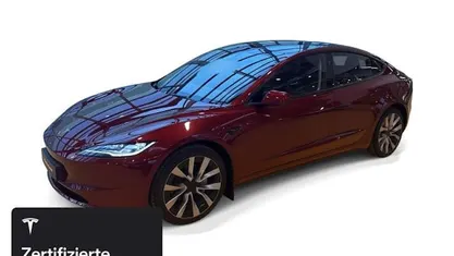 Rot Gebraucht 2025 Tesla Model 3 Standard Range Limousine | 42.500 € (Fairer Preis)