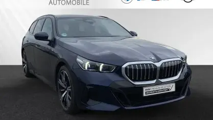 Gebraucht BMW 540 M Sport 303 PS (222 kW) 2025 Bmw individual tansanitblau metallic Kombi
