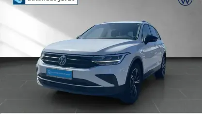 Gebraucht VW Tiguan Active 150 PS (110 kW) 2021 Pure white SUV