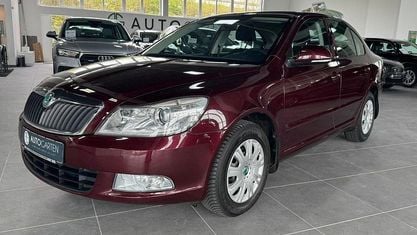 Używany Skoda Octavia Ambition 195 KM (143 kW) 2012 Czerwony Sedan/Limuzyna