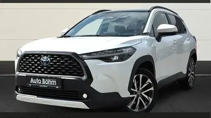 Usata Toyota Corolla Cross Team 197 CV (144 kW) 2023 Bianco SUV