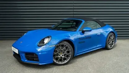 Gebraucht Porsche 911 Carrera Cabriolet 394 PS (289 kW) 2026 Luganoblau Cabrio