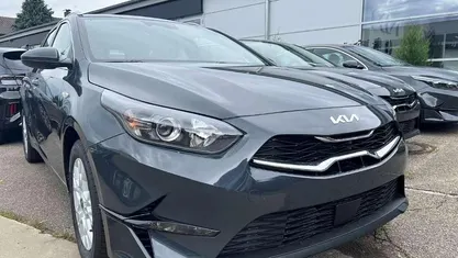 Grau Neu 2025 Kia Ceed Sportswagon Comfort Kombi | 24.990 € (Guter Preis)