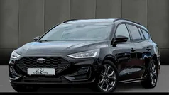 Obsidianschwarz metallic (metallic) Gebraucht 2024 Ford Focus ST-Line Kombi | 22.450 € (Guter Preis)