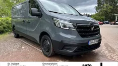Urban grau Gebraucht 2023 Renault Trafic Van | 30.990 € (Etwas zu teuer)
