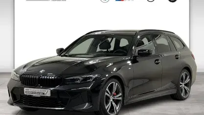 Gebraucht BMW 320 M Sport 190 PS (139 kW) 2023 Saphirschwarz Kombi
