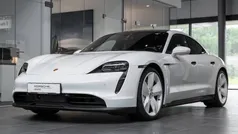Carraraweißmetallic Gebraucht 2023 Porsche Taycan 4S Sport Limousine | 79.490 € (Guter Preis)