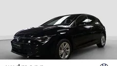 Gebraucht 2024 VW Golf VIII Life Limousine | 24.440 € (Fairer Preis)