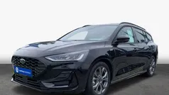 Schwarz Gebraucht 2024 Ford Focus ST-Line Kombi | 26.480 € (Fairer Preis)