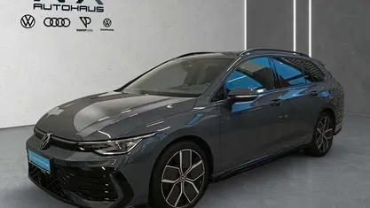 Gebraucht 2025 VW Golf VIII R-line Kombi | 32.444 € (Fairer Preis)