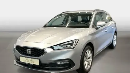 Używany Seat Leon Style 150 KM (110 kW) 2022 Srebrny Kombi