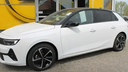 Gebraucht Opel Astra 131 PS (96 kW) 2025 5 türen Limousine