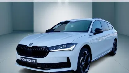 Neu Skoda Superb SportLine 204 PS (150 kW) 2026 Graphitegrau metallic Kombi
