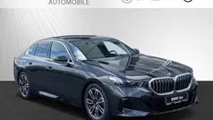 Sophistograu brillanteffekt metallic Neu 2025 BMW 520 M Sport Limousine | 55.990 € (Superpreis)