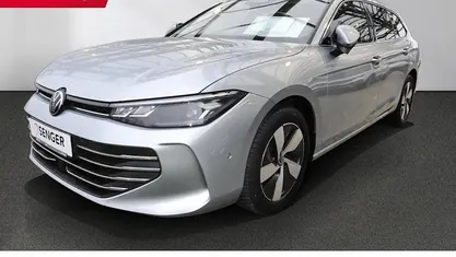 Gebraucht VW Passat Business 150 PS (110 kW) 2025 Oyster silver Kombi