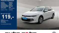 Weiß Gebraucht 2024 VW Golf VIII Life Kombi | 24.340 € (Fairer Preis)