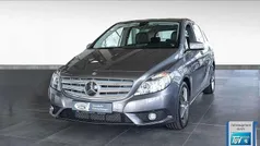 Mountaingrau met. Gebraucht 2012 Mercedes B180 Van / Kleinbus | 12.850 € (Teuer)