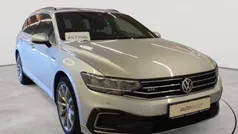 Reflexsilber metallic Gebraucht 2020 VW Passat GTE Kombi | 14.990 € (Guter Preis)