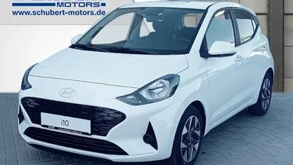 Atlas white / sol Gebraucht 2025 Hyundai i10 Trend Kleinwagen | 15.780 € (Fairer Preis)
