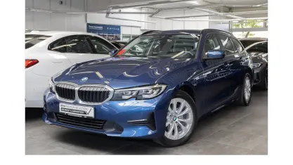 Używany BMW 320 190 KM (139 kW) 2022 Niebieski Kombi