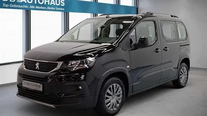 Schwarz Gebraucht 2023 Peugeot Rifter Allure Van / Kleinbus | 17.880 € (Superpreis)