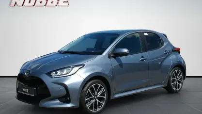 Neu Toyota Yaris 116 PS (85 kW) 2026 Celestite grey Kleinwagen