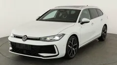 Gebraucht 2024 VW Passat R-line Kombi | 41.445 € (Fairer Preis)