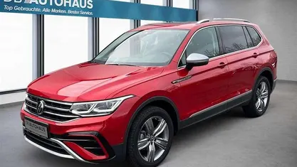 Gebraucht VW Tiguan Allspace Elegance 150 PS (110 kW) 2024 Rot SUV