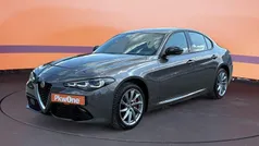 Grau Gebraucht 2024 Alfa Romeo Giulia Limousine | 32.450 € (Superpreis)