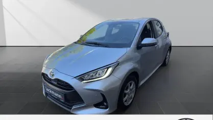 Usata Toyota Yaris Hybrid Team 116 CV (85 kW) 2022 Argento Utilitaria