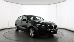 Schwarz Gebraucht 2023 BMW 118 Advantage Kleinwagen | 22.440 € (Guter Preis)