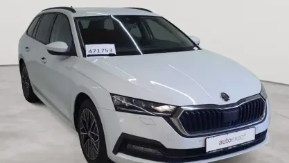 Gebraucht Skoda Octavia Clever 150 PS (110 kW) 2023 Moonweiß perleffekt Kombi