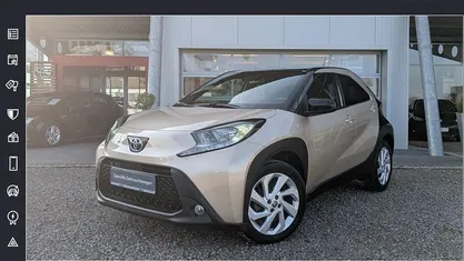 Gebraucht Toyota Aygo X Pulse 72 PS (52 kW) 2022 Ginger beige / night (metallic) SUV
